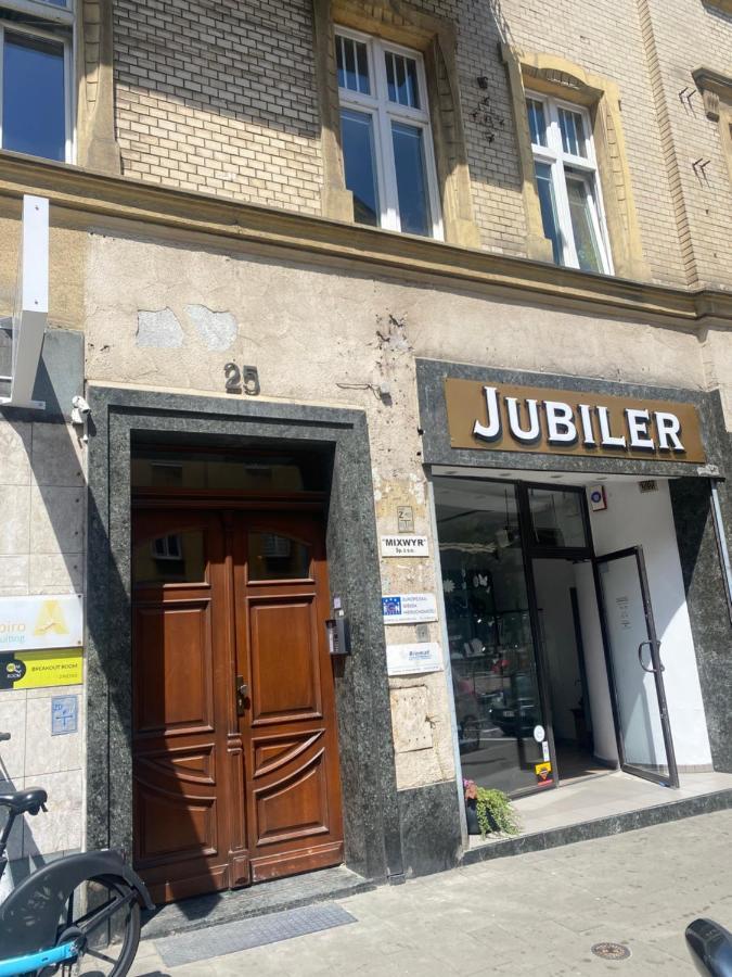 Przytulna Kawalerka Z Antresola Apartamento Katowice Exterior foto
